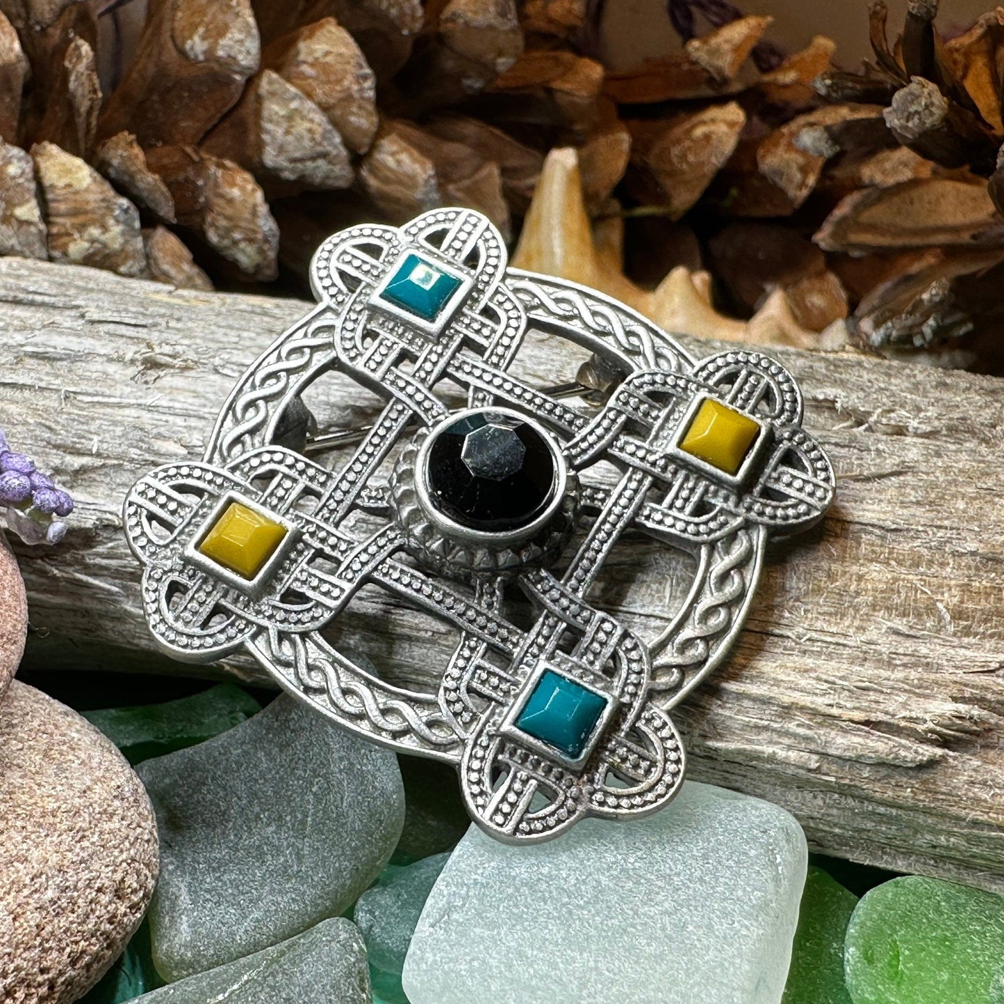 Celtic Knot Brooch, Celtic Pin, Irish Jewelry, Scotland Jewelry, Wiccan Jewelry, Mom Gift, Wife Gift, Ireland Pin, Outlander Jewelry