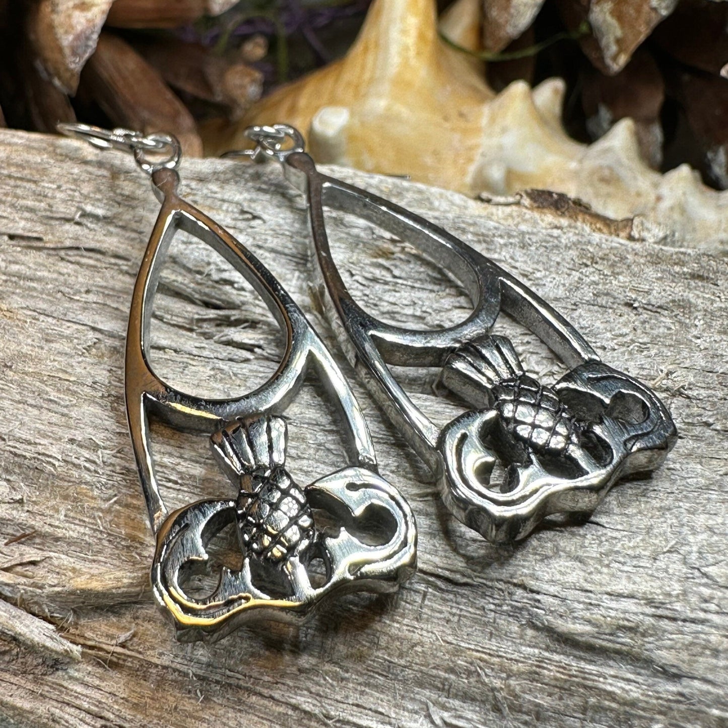Thistle Earrings, Celtic Jewelry, Scotland Jewelry, Outlander Jewelry, Girlfriend Gift, Sister Gift, Mom Gift, Nature Jewelry, Wife Gift