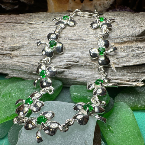 Load image into Gallery viewer, Shamrock Irish Bracelet, Clover Bracelet, Irish Jewelry, Silver Celtic Jewelry, Anniversary, Ireland Gift, Nature Jewelry, Clover Bracelet
