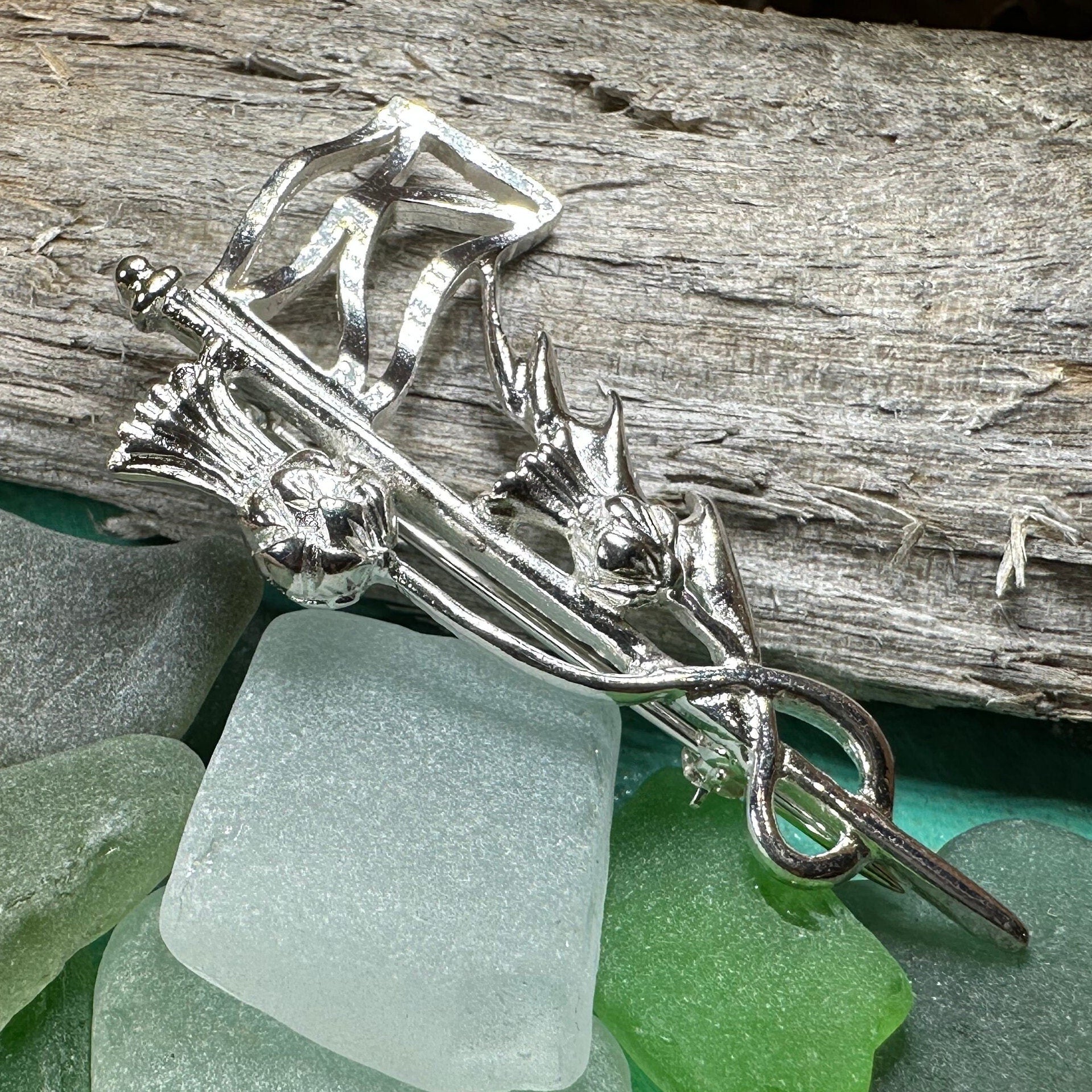 Scottish Kilt Pin, Thistle Kilt Pin, Scotland Flag Pin, Scotland Kilt Pin, Scottish Brooch, Celtic Brooch, Viking Pin, Scotland Gift