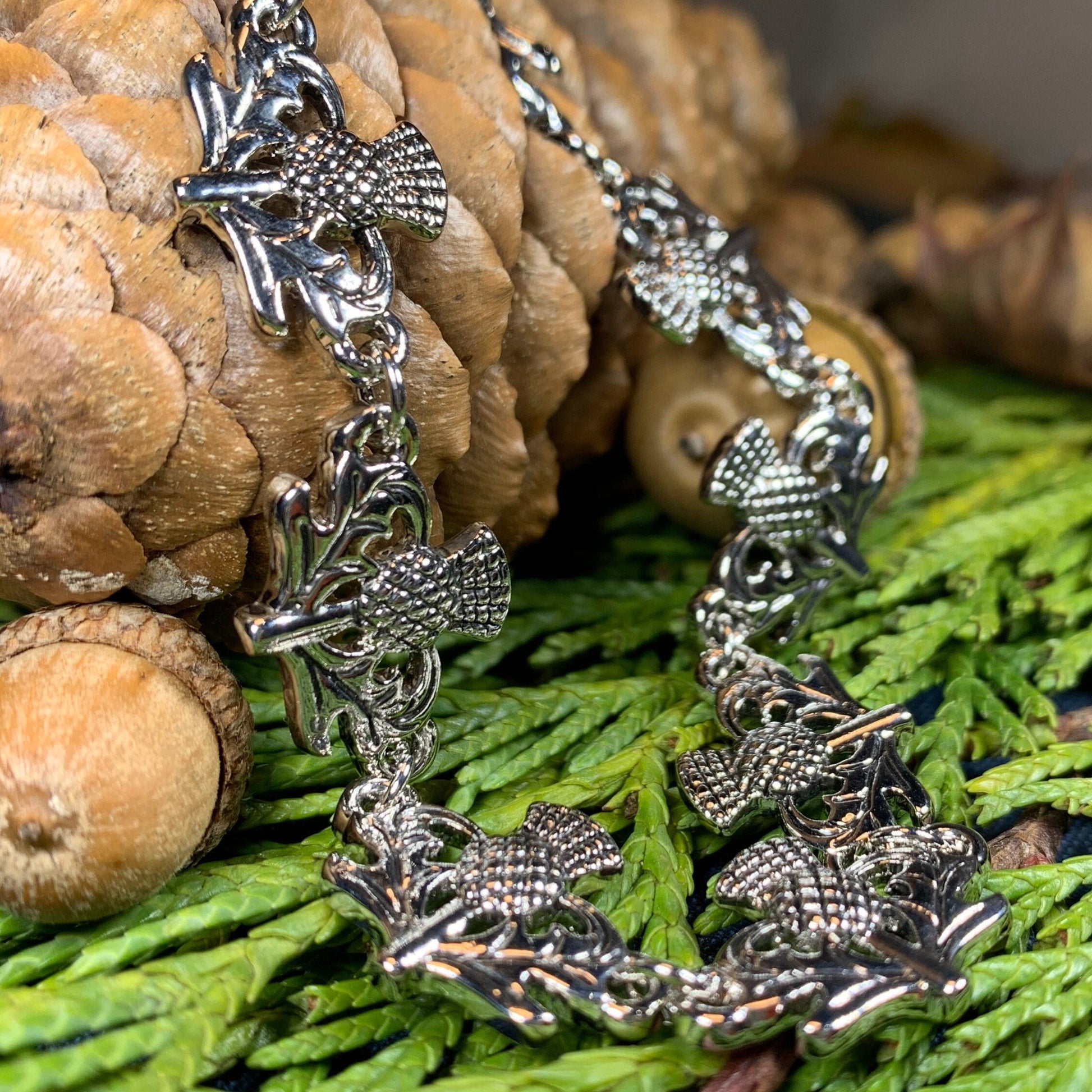Thistle Bracelet, Scottish Jewelry, Celtic Jewelry, Scotland Jewelry, Nature Jewelry, Friendship Gift, Mom Gift, Girlfriend Gift, Wife Gift