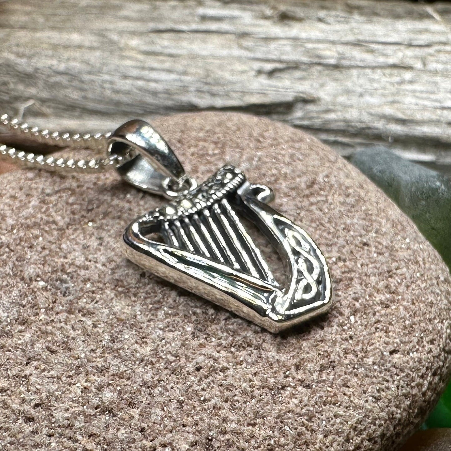 Harp Necklace, Celtic Jewelry, Irish Jewelry, Ireland Gift, Music Jewelry, Harp Pendant, Wife Gift, Sister Gift, Girlfriend Gift, Mom Gift