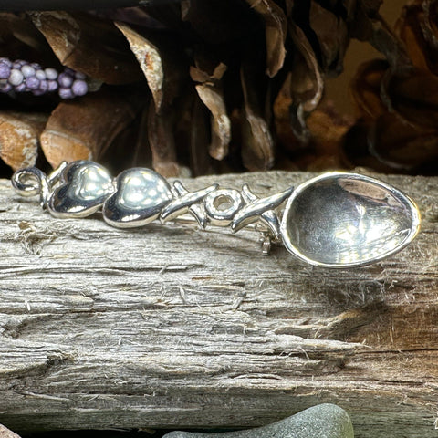Load image into Gallery viewer, Love Spoon Brooch, Celtic Jewelry, Wales Jewelry, Welsh Pin, Bridal Jewelry, Anniversary Gift, Heart Jewelry, Silver Spoon Wife Gift
