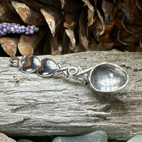 Load image into Gallery viewer, Love Spoon Brooch, Celtic Jewelry, Wales Jewelry, Welsh Pin, Bridal Jewelry, Anniversary Gift, Heart Jewelry, Silver Spoon Wife Gift
