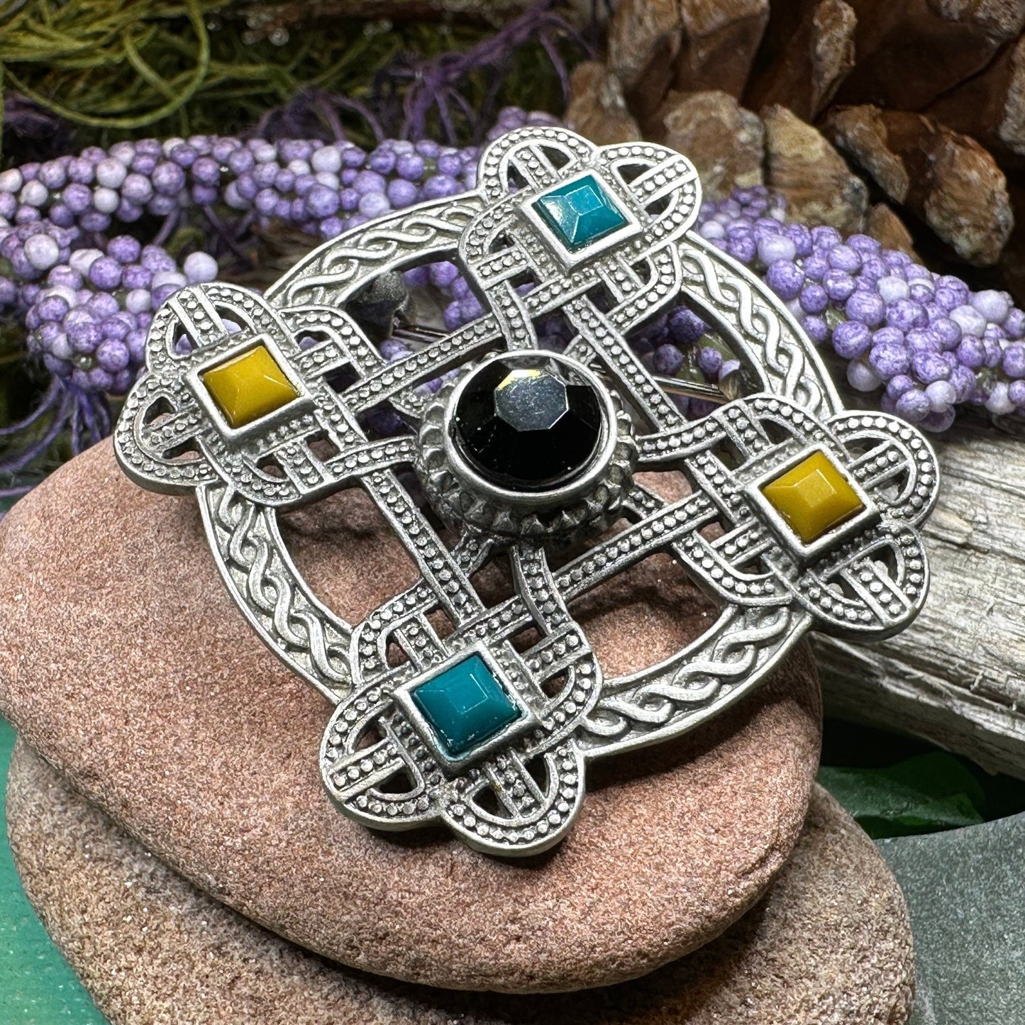 Celtic Knot Brooch, Celtic Pin, Irish Jewelry, Scotland Jewelry, Wiccan Jewelry, Mom Gift, Wife Gift, Ireland Pin, Outlander Jewelry