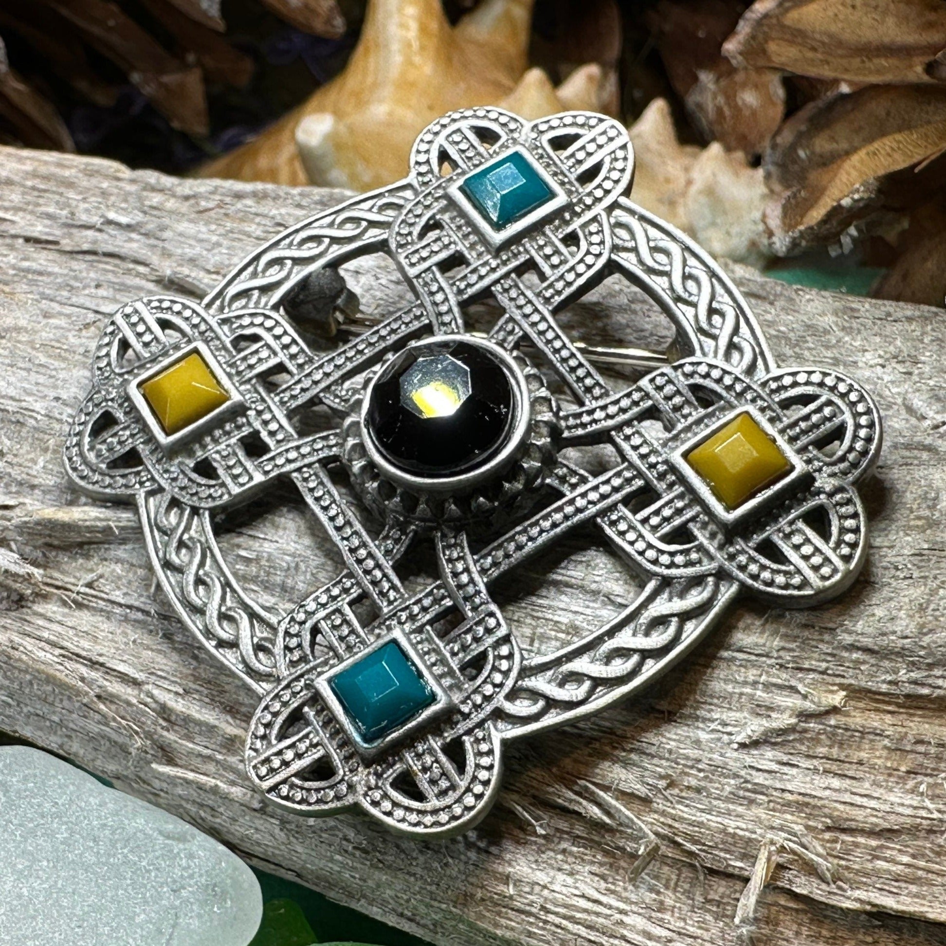 Celtic Knot Brooch, Celtic Pin, Irish Jewelry, Scotland Jewelry, Wiccan Jewelry, Mom Gift, Wife Gift, Ireland Pin, Outlander Jewelry