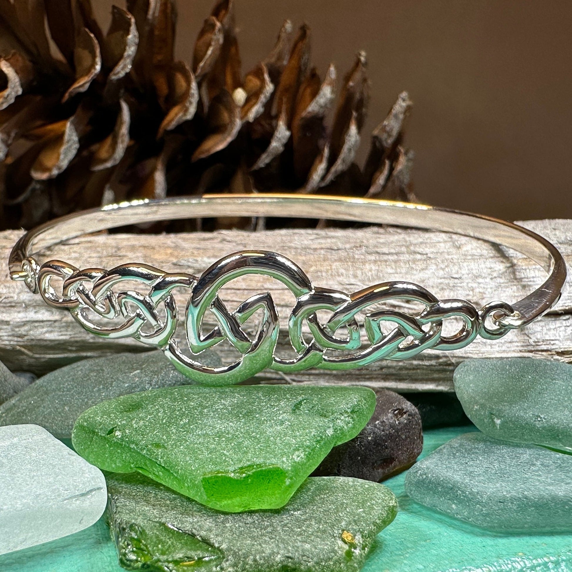 Celtic Knot Bracelet, Celtic Jewelry, Irish Jewelry, Love Knot Jewelry, Bridal Jewelry, Scotland Jewelry, Wife Gift, Ireland Gift, Mom Gift