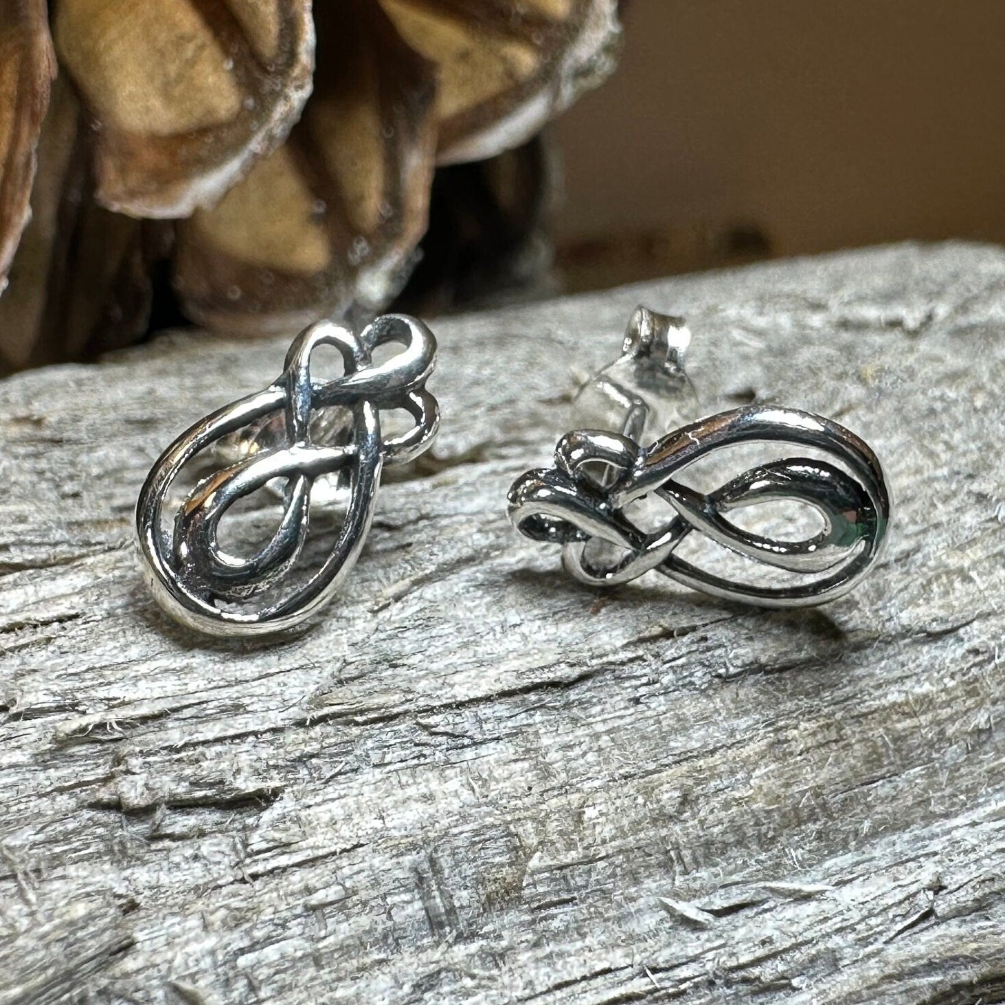 Irish (Celtic) Motherhood Knot Earrings – ShineOn
