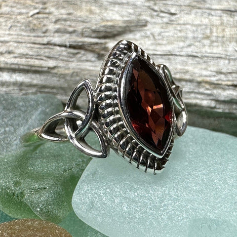 Load image into Gallery viewer, Celtic Ring, Irish Promise Ring, Engagement Ring, Solitaire Ring, Cocktail Ring, Anniversary Gift, Silver Celtic Ring, Scottish Ring
