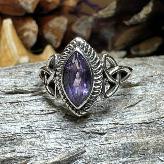 Yasmin Celtic Trinity Knot Ring — view 8