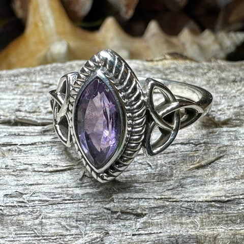 Load image into Gallery viewer, Celtic Ring, Irish Promise Ring, Engagement Ring, Solitaire Ring, Cocktail Ring, Anniversary Gift, Silver Celtic Ring, Scottish Ring
