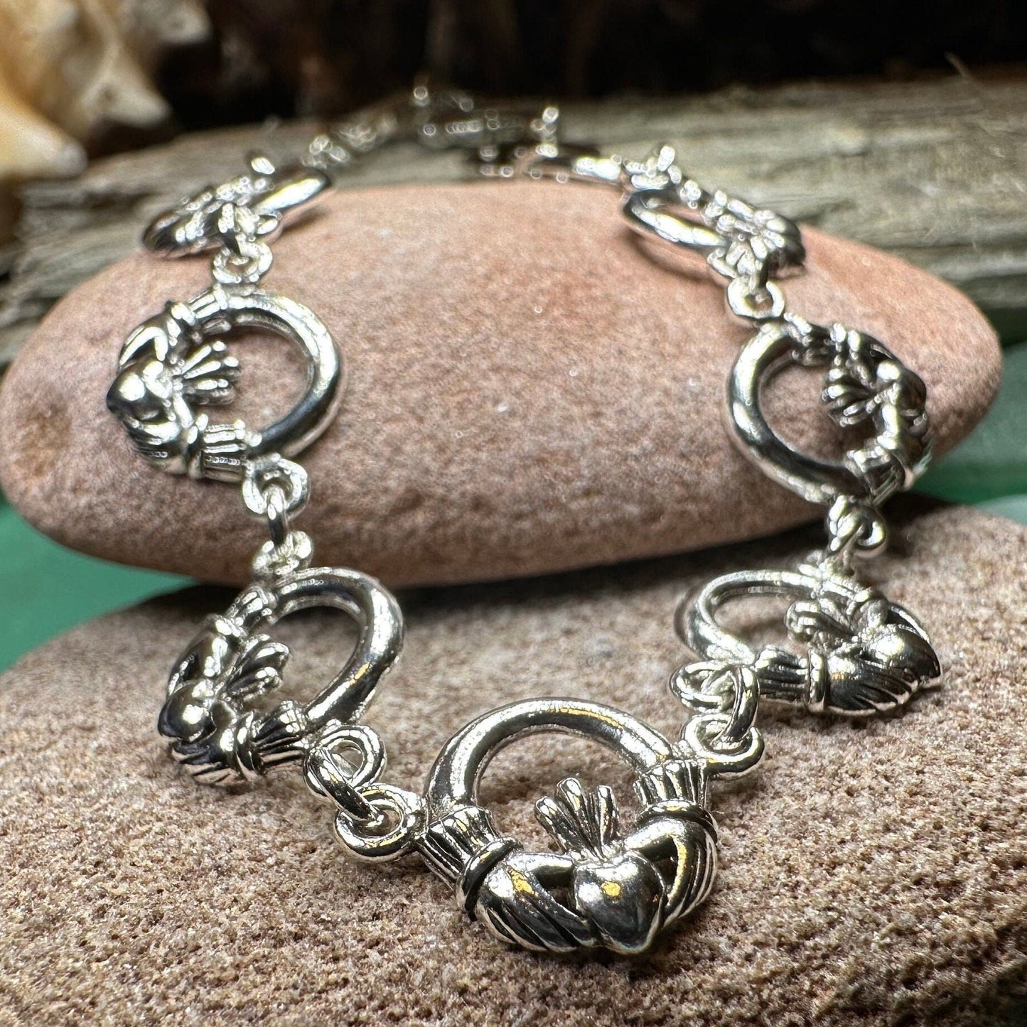 Claddagh Bracelet, Irish Jewelry, Celtic Bracelet, Bridal Jewelry, Girlfriend Gift, Wife Gift, Heart Jewelry, Ireland Gift, Anniversary Gift
