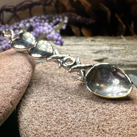 Load image into Gallery viewer, Love Spoon Brooch, Celtic Jewelry, Wales Jewelry, Welsh Pin, Bridal Jewelry, Anniversary Gift, Heart Jewelry, Silver Spoon Wife Gift
