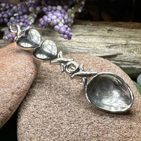 Load image into Gallery viewer, Love Spoon Brooch, Celtic Jewelry, Wales Jewelry, Welsh Pin, Bridal Jewelry, Anniversary Gift, Heart Jewelry, Silver Spoon Wife Gift
