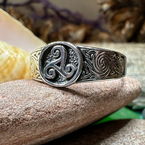 Load image into Gallery viewer, Triple Spiral Ring, Celtic Ring, Irish Jewelry, Celtic Knot Jewelry, Irish Ring, Irish Dance Gift, Celtic Spiral, Pagan Ring, Wiccan Ring
