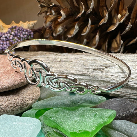 Load image into Gallery viewer, Celtic Knot Bracelet, Celtic Jewelry, Irish Jewelry, Love Knot Jewelry, Bridal Jewelry, Scotland Jewelry, Wife Gift, Ireland Gift, Mom Gift

