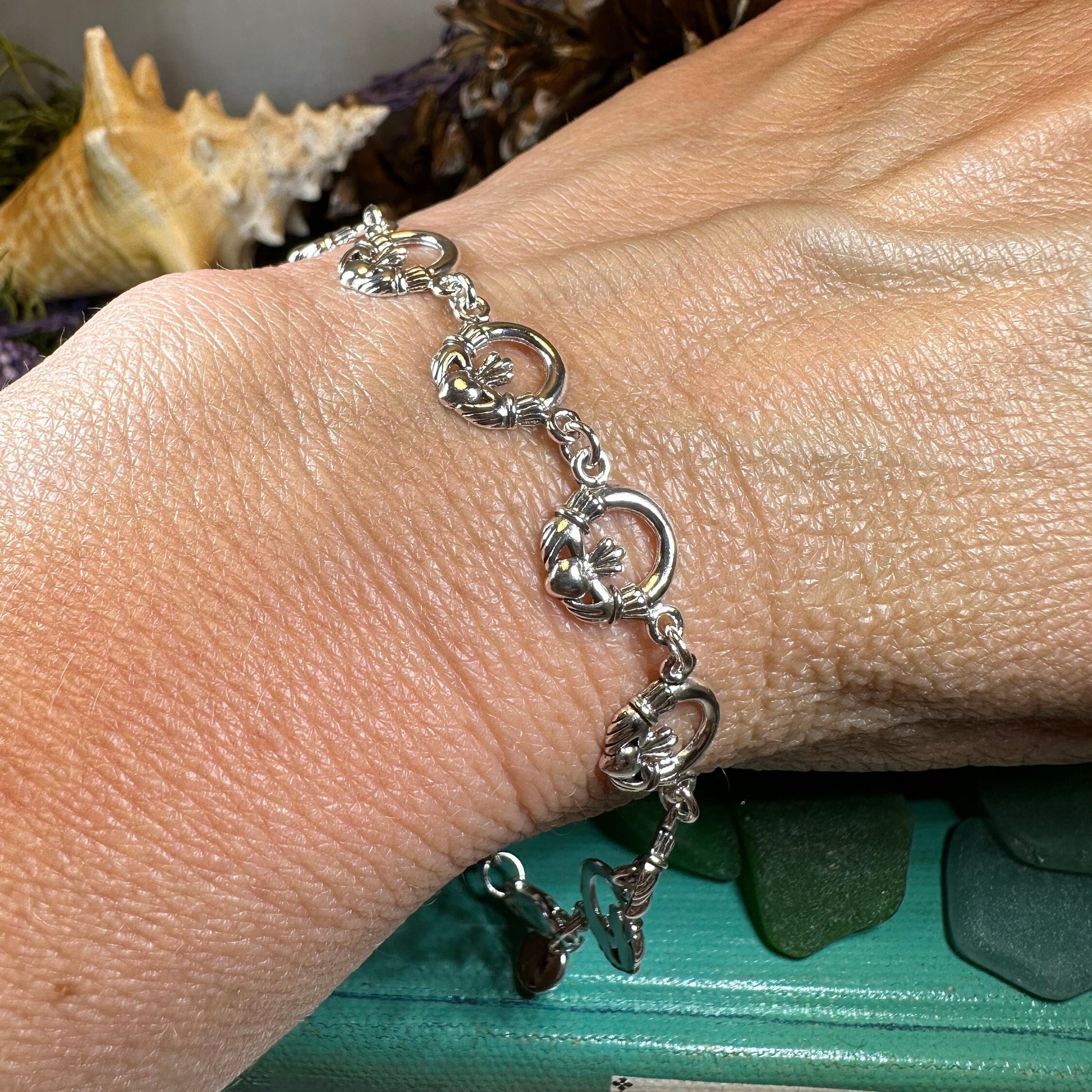 Claddagh Bracelet, Irish Jewelry, Celtic Bracelet, Bridal Jewelry, Girlfriend Gift, Wife Gift, Heart Jewelry, Ireland Gift, Anniversary Gift