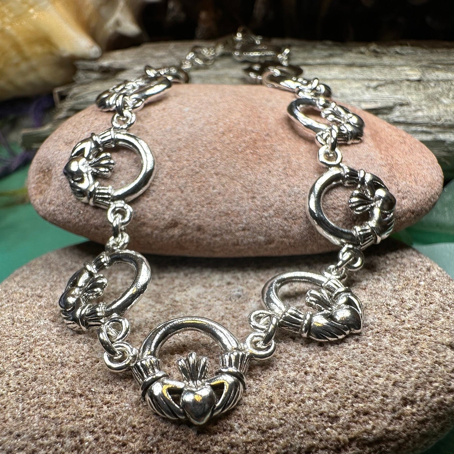 Claddagh Bracelet, Irish Jewelry, Celtic Bracelet, Bridal Jewelry, Girlfriend Gift, Wife Gift, Heart Jewelry, Ireland Gift, Anniversary Gift
