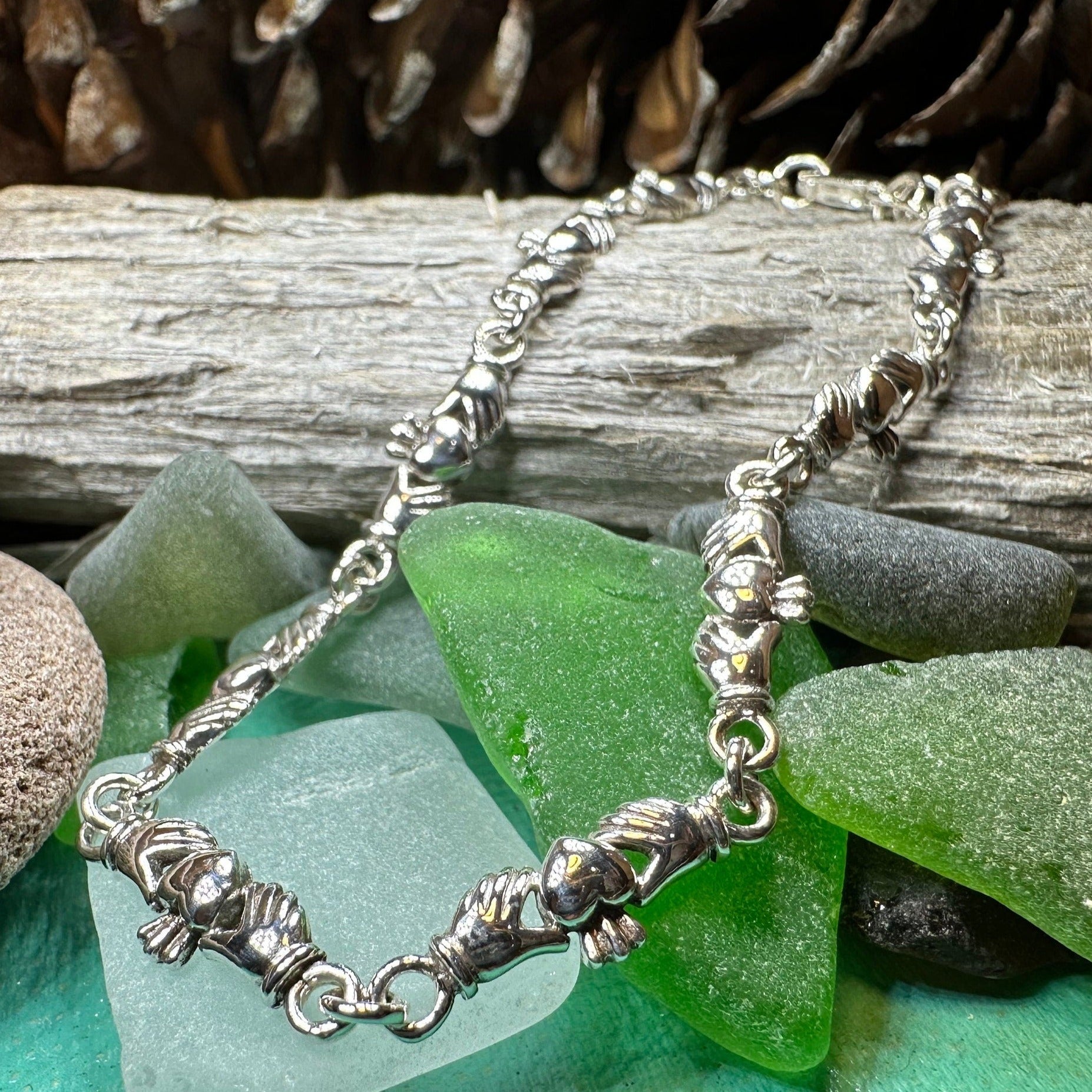 Claddagh Bracelet, Irish Jewelry, Celtic Bracelet, Bridal Jewelry, Girlfriend Gift, Wife Gift, Heart Jewelry, Ireland Gift, Anniversary Gift