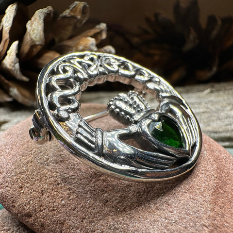 Load image into Gallery viewer, Claddagh Brooch, Irish Pin, Emerald Ireland Brooch, Silver Bride Pin, Claddagh Pin, Celtic Jewelry, Claddagh Pin, Celtic Pin, Gift for Her
