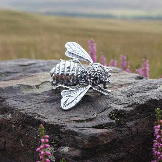 Bee Booch, Nature Jewelry, Silver Insect Pin, Anniversary Gift, Outlander Jewelry, Insect Jewelry, Honey Bee Jewelry, Realistic Bee Pin
