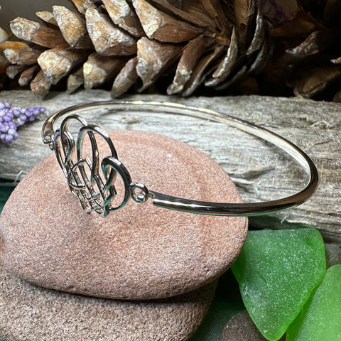 Load image into Gallery viewer, Celtic Knot Bracelet, Celtic Jewelry, Irish Jewelry, Love Knot Jewelry, Bridal Jewelry, Scotland Jewelry, Wife Gift, Ireland Gift, Mom Gift
