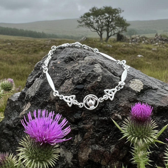 Thistle Bracelet, Outlander Jewelry, Celtic Jewelry, Scotland Gift, Nature Jewelry, Scottish Bracelet, Mom Gift, Girlfriend Gift, Wife Gift