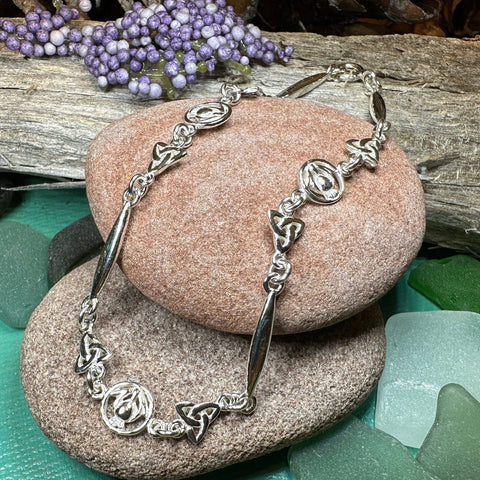 Load image into Gallery viewer, Thistle Bracelet, Outlander Jewelry, Celtic Jewelry, Scotland Gift, Nature Jewelry, Scottish Bracelet, Mom Gift, Girlfriend Gift, Wife Gift

