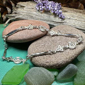 Thistle Bracelet, Outlander Jewelry, Celtic Jewelry, Scotland Gift, Nature Jewelry, Scottish Bracelet, Mom Gift, Girlfriend Gift, Wife Gift