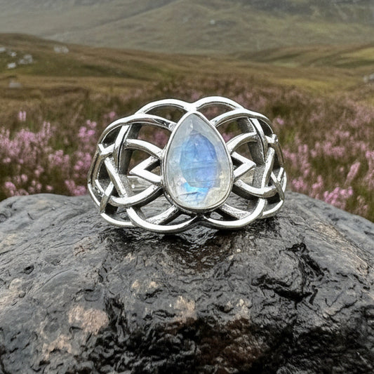 Celtic Knot Ring, Celtic Jewelry, Irish Jewelry, Promise Ring, Ireland Ring, Scottish Statement Ring, Anniversary Gift, Scotland Jewelry