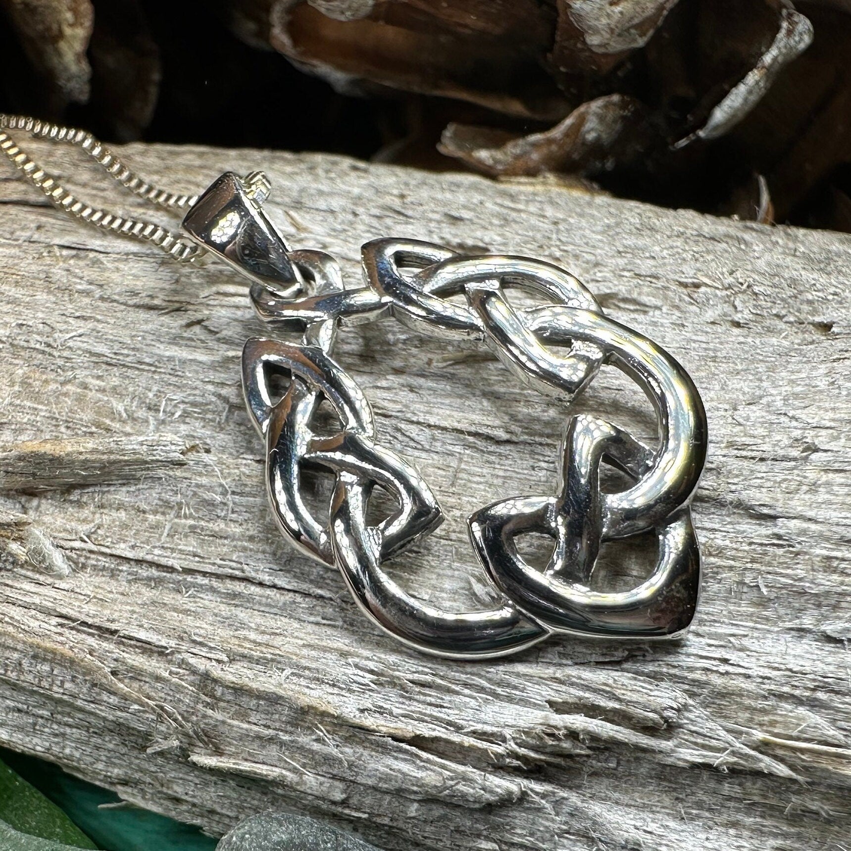 Celtic Knot Necklace, Celtic Necklace, Irish Jewelry, Ireland Gift, Sister Gift, Mom Gift, Anniversary Gift, Scotland Jewelry, Wife Gift