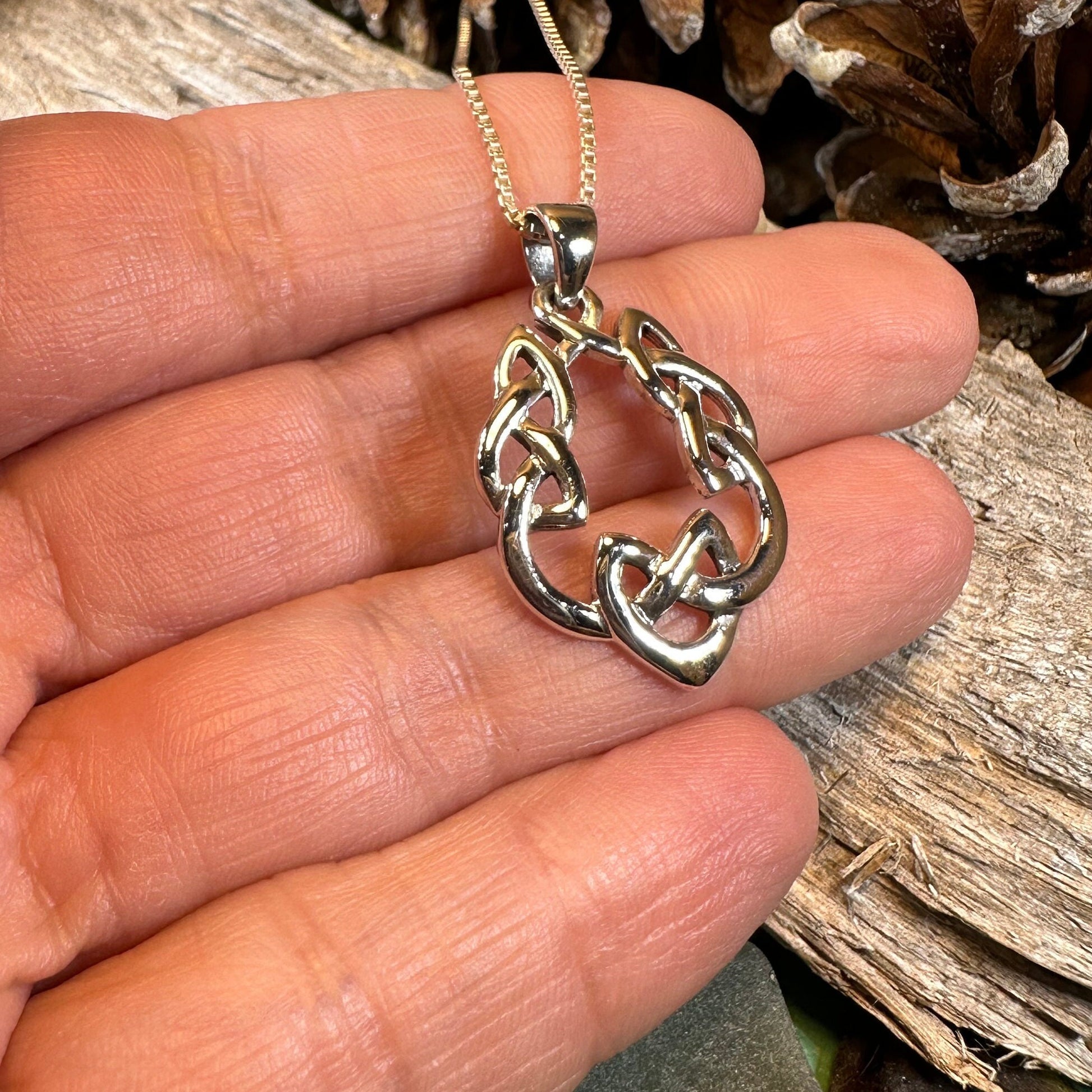 Celtic Knot Necklace, Celtic Necklace, Irish Jewelry, Ireland Gift, Sister Gift, Mom Gift, Anniversary Gift, Scotland Jewelry, Wife Gift