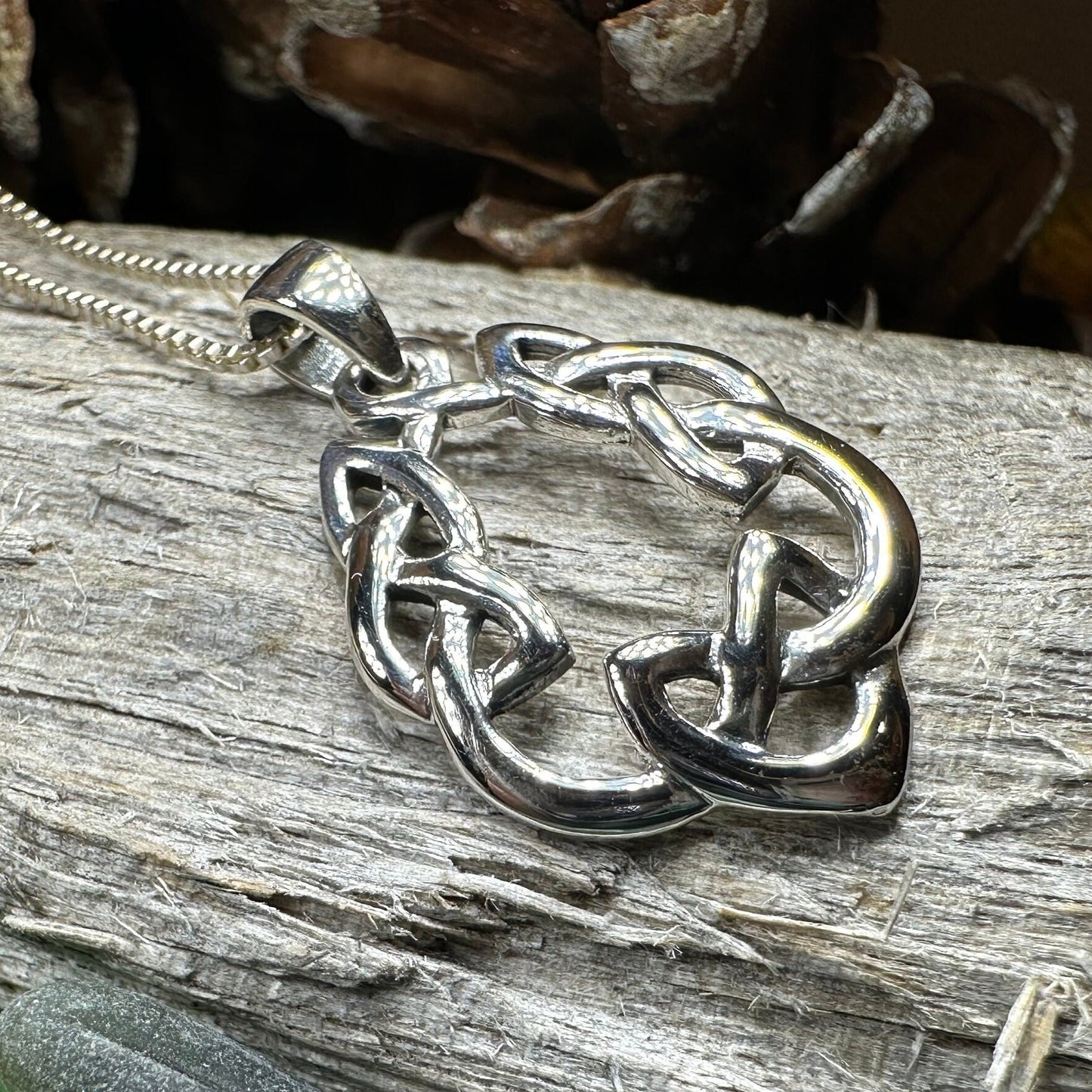Celtic Knot Necklace, Celtic Necklace, Irish Jewelry, Ireland Gift, Sister Gift, Mom Gift, Anniversary Gift, Scotland Jewelry, Wife Gift