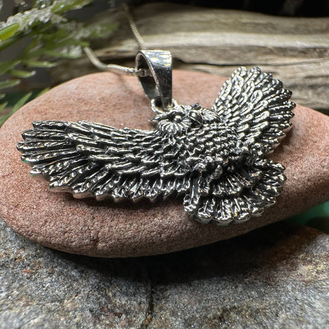 Load image into Gallery viewer, Owl Necklace, Flying Owl Pendant, Nature Jewelry, Bird Necklace, Bird Lover Gift, Silver Owl Gift, Woodland Jewelry, Irish Jewelry, Mom Gift
