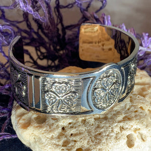 Shamrock Bracelet, Celtic Jewelry, Irish Jewelry, Bangle Bracelet, Shamrock Jewelry, Ireland Jewelry, Wife Gift, Cuff Bracelet, Mom Gift