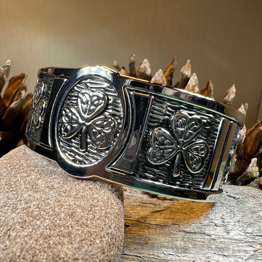 Shamrock Bracelet, Celtic Jewelry, Irish Jewelry, Bangle Bracelet, Shamrock Jewelry, Ireland Jewelry, Wife Gift, Cuff Bracelet, Mom Gift