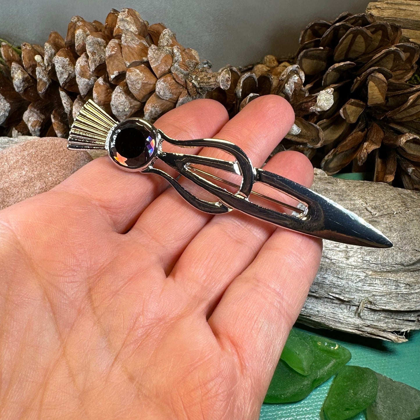 Thistle Kilt Pin, Celtic Jewelry, Thistle Brooch, Tartan Pin, Scotland Jewelry, Celtic Pin, Thistle Pin, Outlander Jewelry, Purple Coat Pin