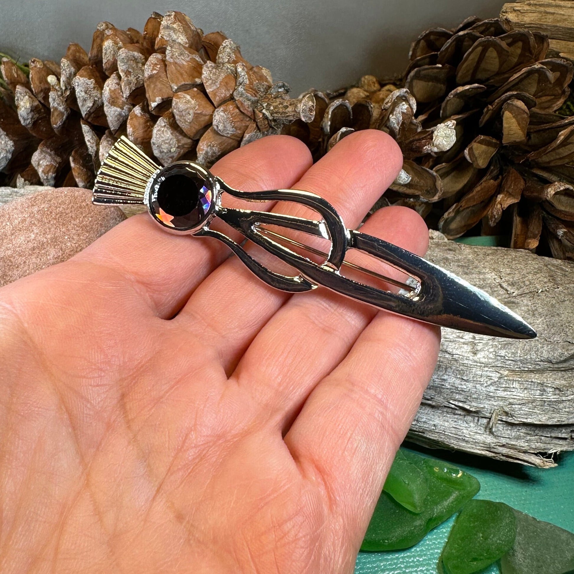 Thistle Kilt Pin, Celtic Jewelry, Thistle Brooch, Tartan Pin, Scotland Jewelry, Celtic Pin, Thistle Pin, Outlander Jewelry, Purple Coat Pin