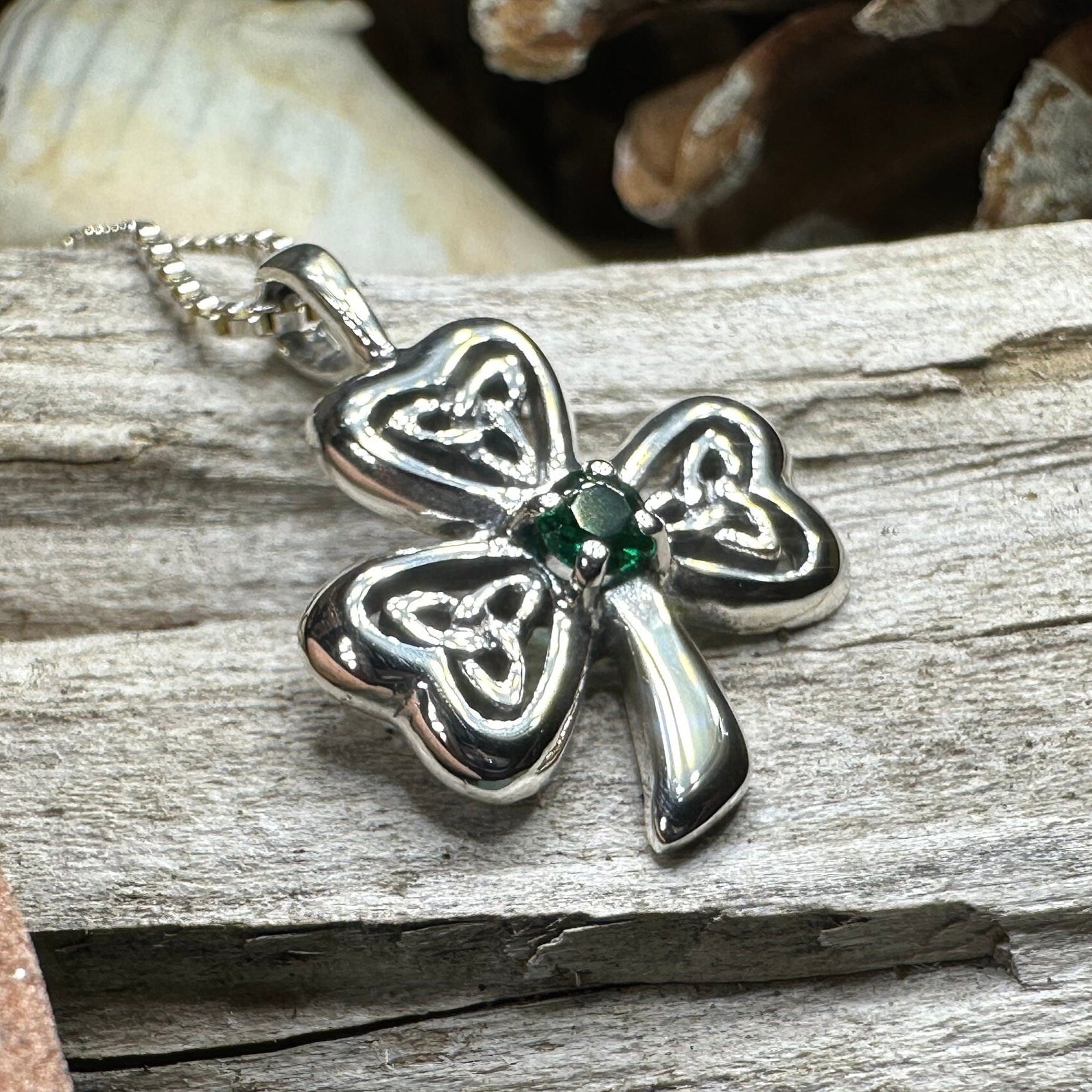 Kellen Shamrock Necklace – Celtic Crystal Design Jewelry