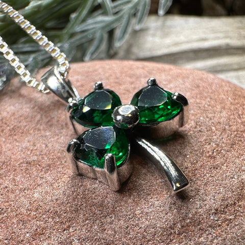 Load image into Gallery viewer, Shamrock Necklace, Clover Pendant, Irish Necklace, Irish Gift, Anniversary Gift, Emerald Ireland Jewelry, Friendship Gift, Celtic Necklace
