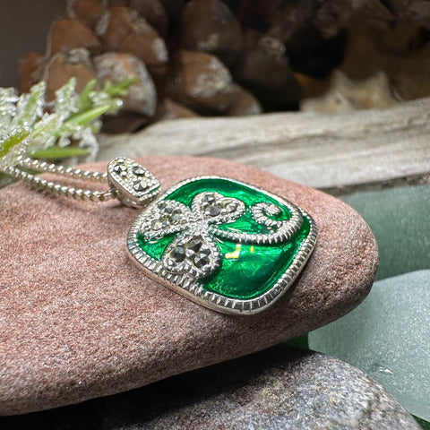 Load image into Gallery viewer, Shamrock Necklace, Clover Pendant, Irish Necklace, Irish Gift, Anniversary Gift, Emerald Ireland Jewelry, Friendship Gift, Celtic Necklace
