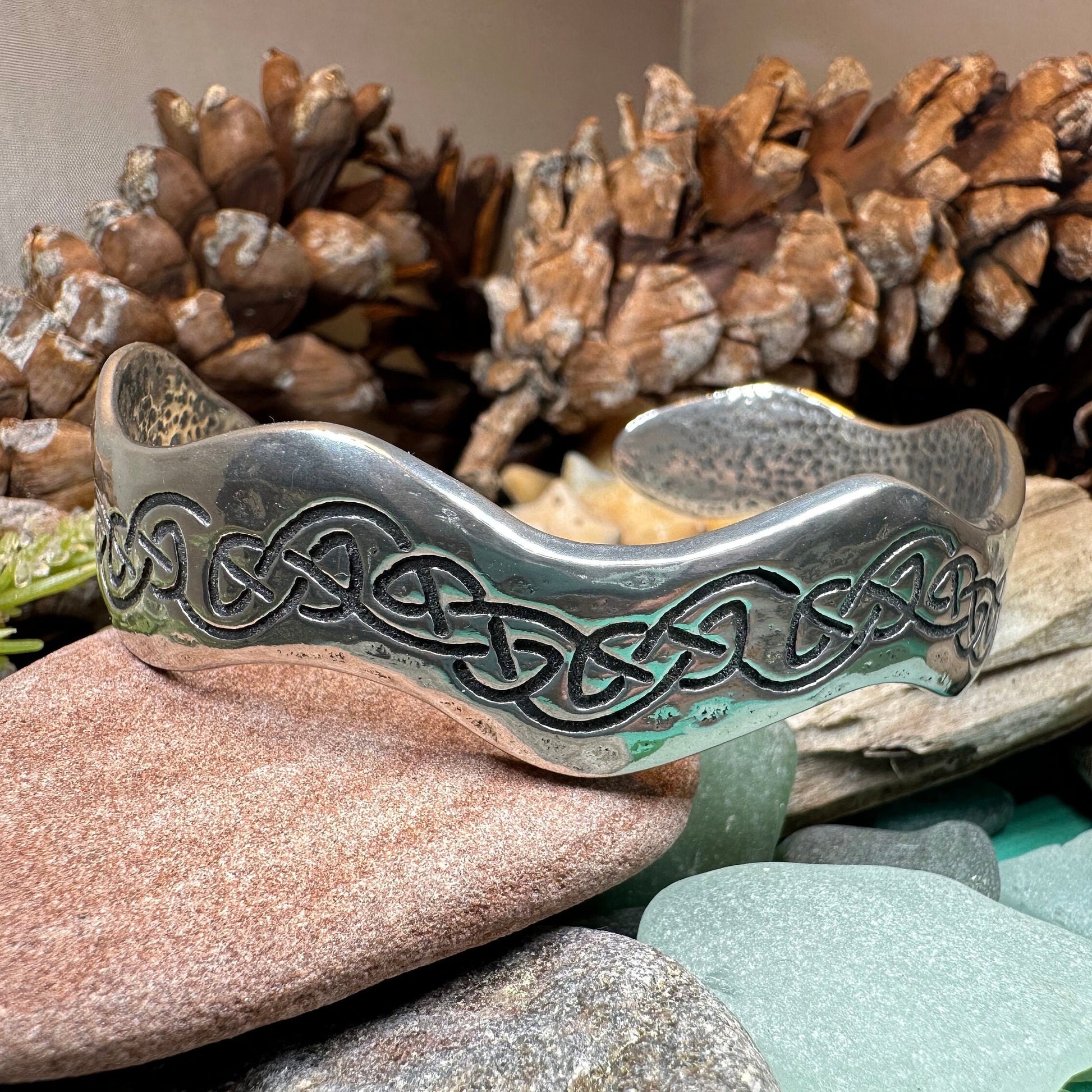Celtic Knot Pewter Bracelet, Celtic Jewelry, Bangle Bracelet, Scotland Jewelry, Ireland Jewelry, Wife Gift, Girlfriend Gift, Sister Gift