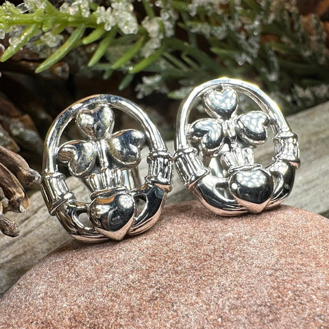 Load image into Gallery viewer, Claddagh Cuff Links, Irish Jewelry, Mens Celtic Jewelry, Silver Gift for Him, Dad Gift, Groom Gift, Dad Gift, Graduation Gift, Shamrock Gift
