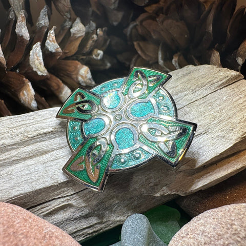 Load image into Gallery viewer, Celtic Cross Brooch, Cross Jewelry, Celtic Brooch, First Communion Gift, Green Enamel Pin, Irish Cross Jewelry, Cross Pin, Religious Jewelry

