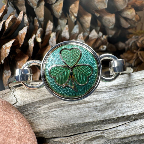 Load image into Gallery viewer, Shamrock Bracelet, Celtic Jewelry, Irish Jewelry, Bangle Bracelet, Clover Jewelry, Ireland Jewelry, Wife Gift, Irish Shamrock Bangle
