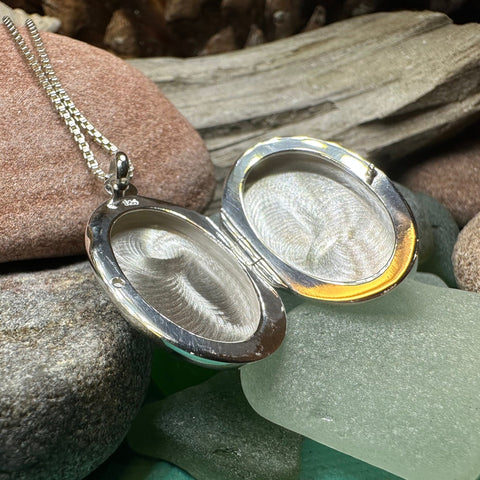Load image into Gallery viewer, Trinity Knot Locket Necklace, Celtic Pendant, Irish Jewerly, Celtic Jewelry, Anniversary Gift, Locket Necklace, Wiccan Jewelry
