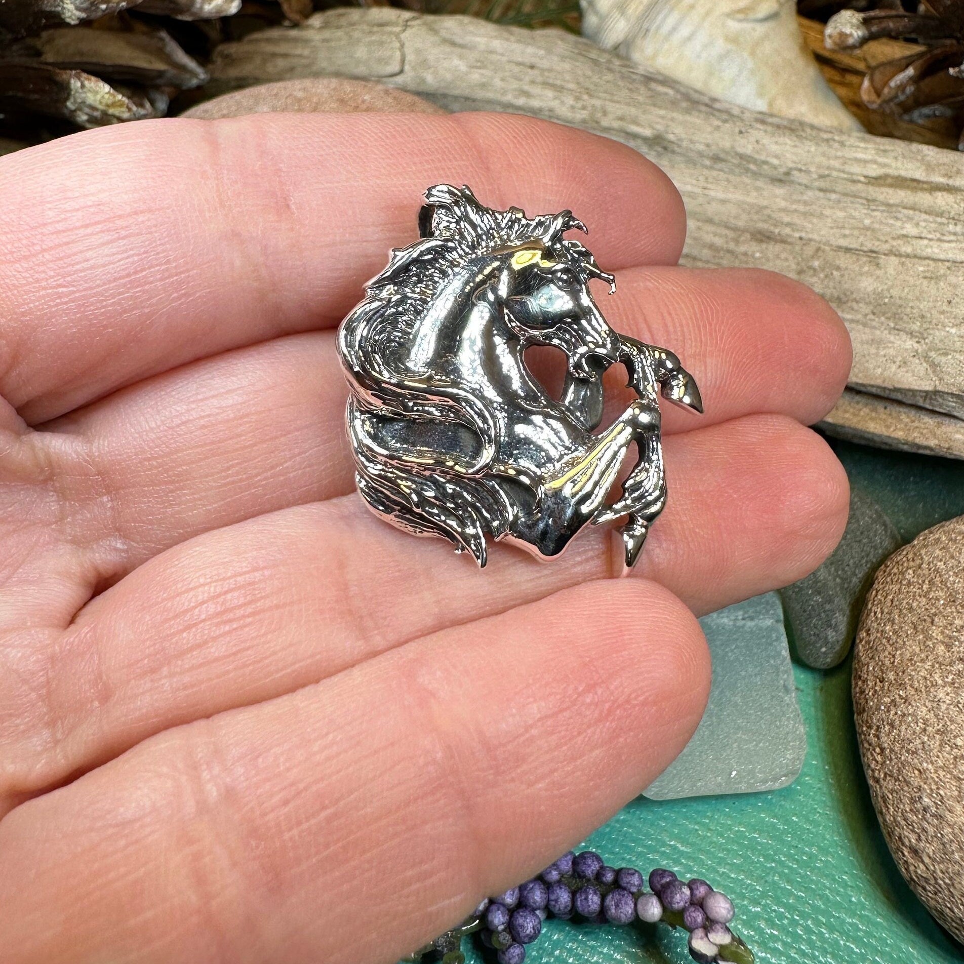 Horse Necklace, Equestrian Jewelry, Animal Pendant, Yellowstone, Mustang Pendant, Rodeo Jewelry, Horse Racing, Nature Jewelry, Wife Gift