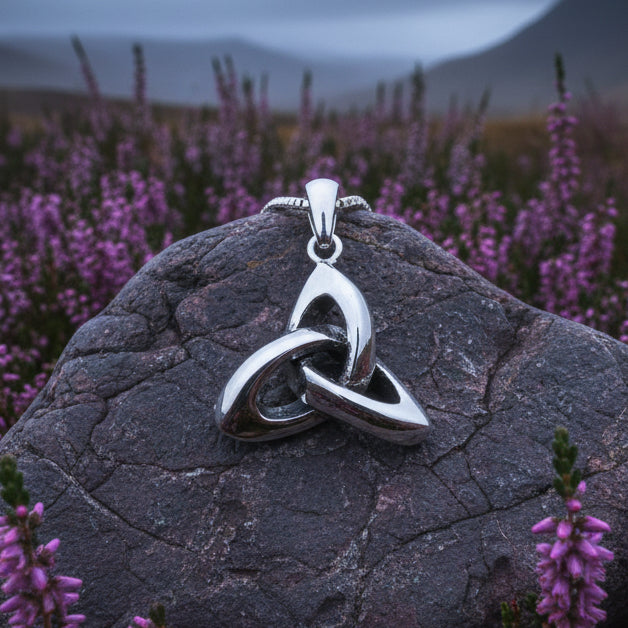 Trinity Knot Necklace, Celtic Necklace, Irish Pendant, Scottish Necklace, Mom Gift, Anniversary Gift, Celtic Knot Jewelry, Triquetra Pendant
