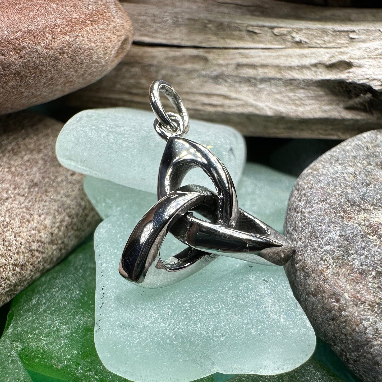 Trinity Knot Necklace, Celtic Necklace, Irish Pendant, Scottish Necklace, Mom Gift, Anniversary Gift, Celtic Knot Jewelry, Triquetra Pendant