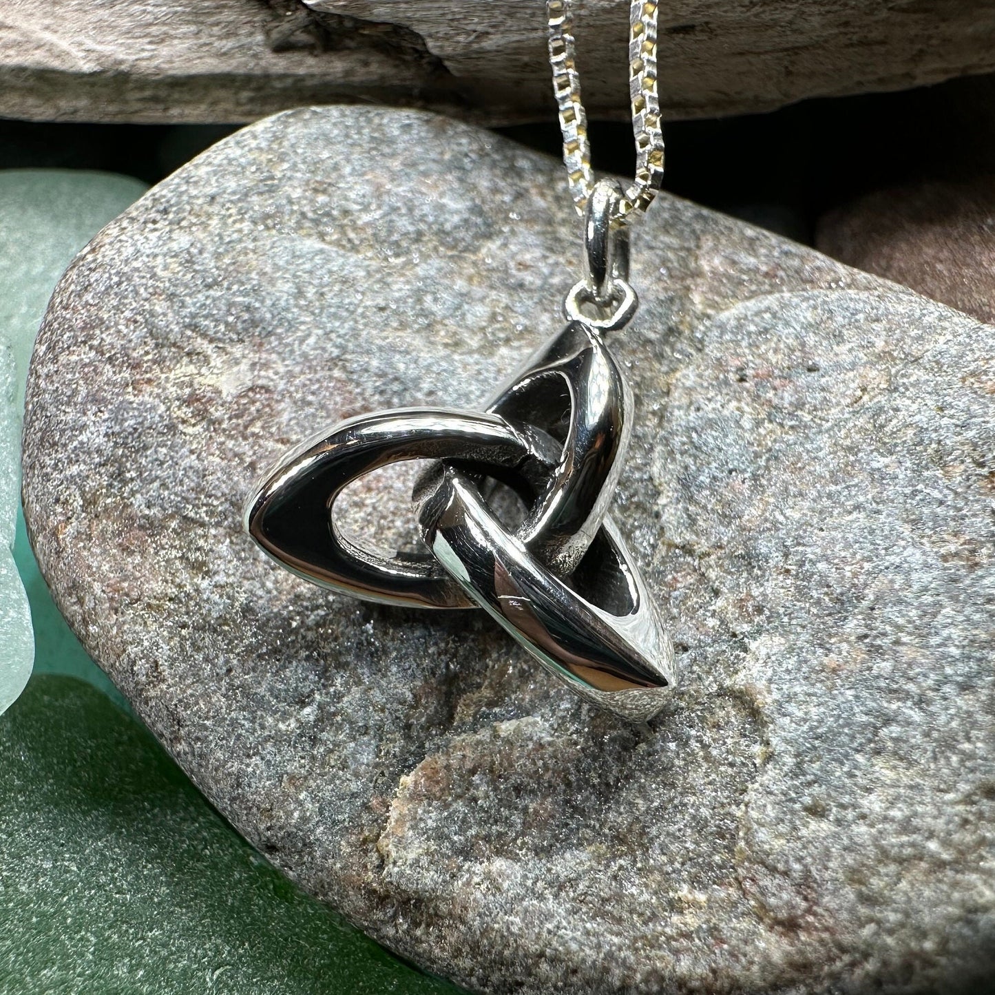 Trinity Knot Necklace, Celtic Necklace, Irish Pendant, Scottish Necklace, Mom Gift, Anniversary Gift, Celtic Knot Jewelry, Triquetra Pendant